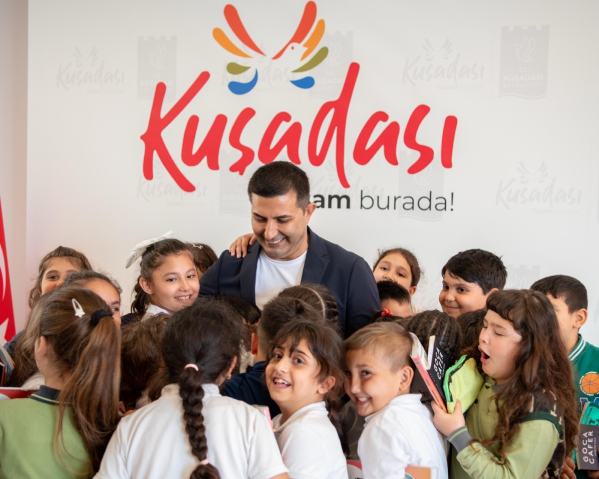 Kuşadasından Çocuk Olmak