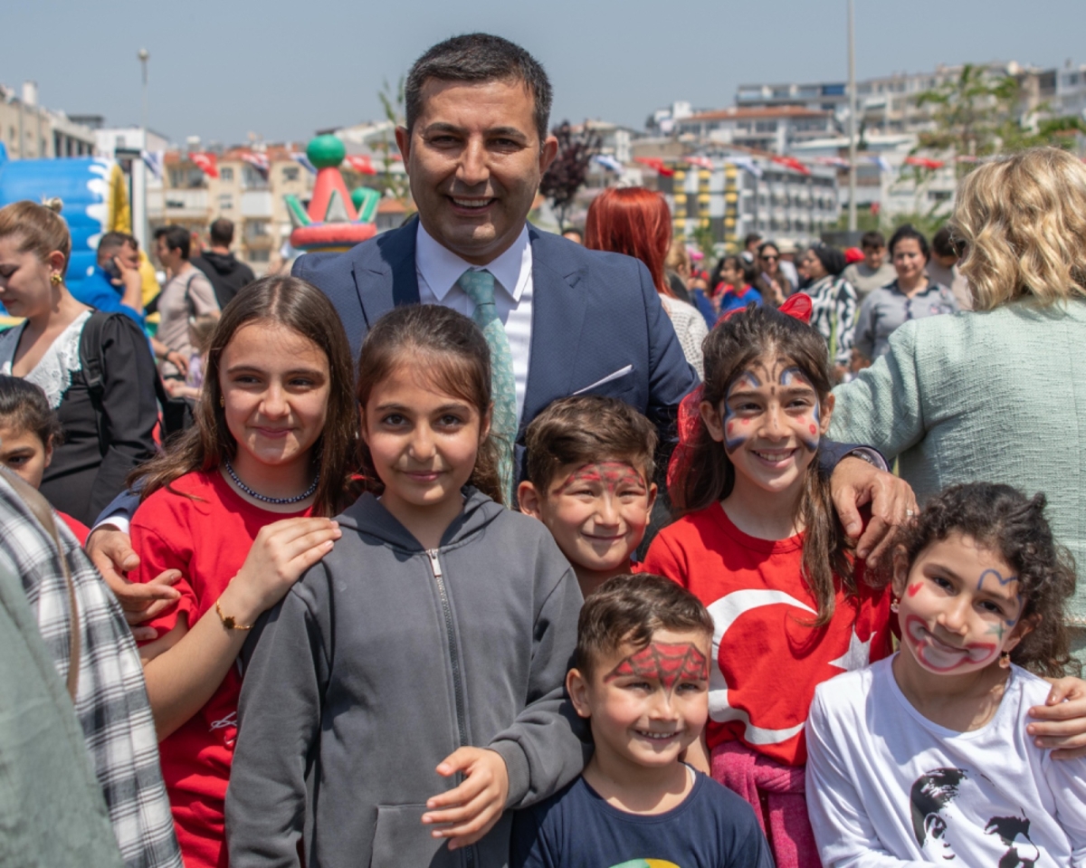 Kuşadasından Çocuk Olmak