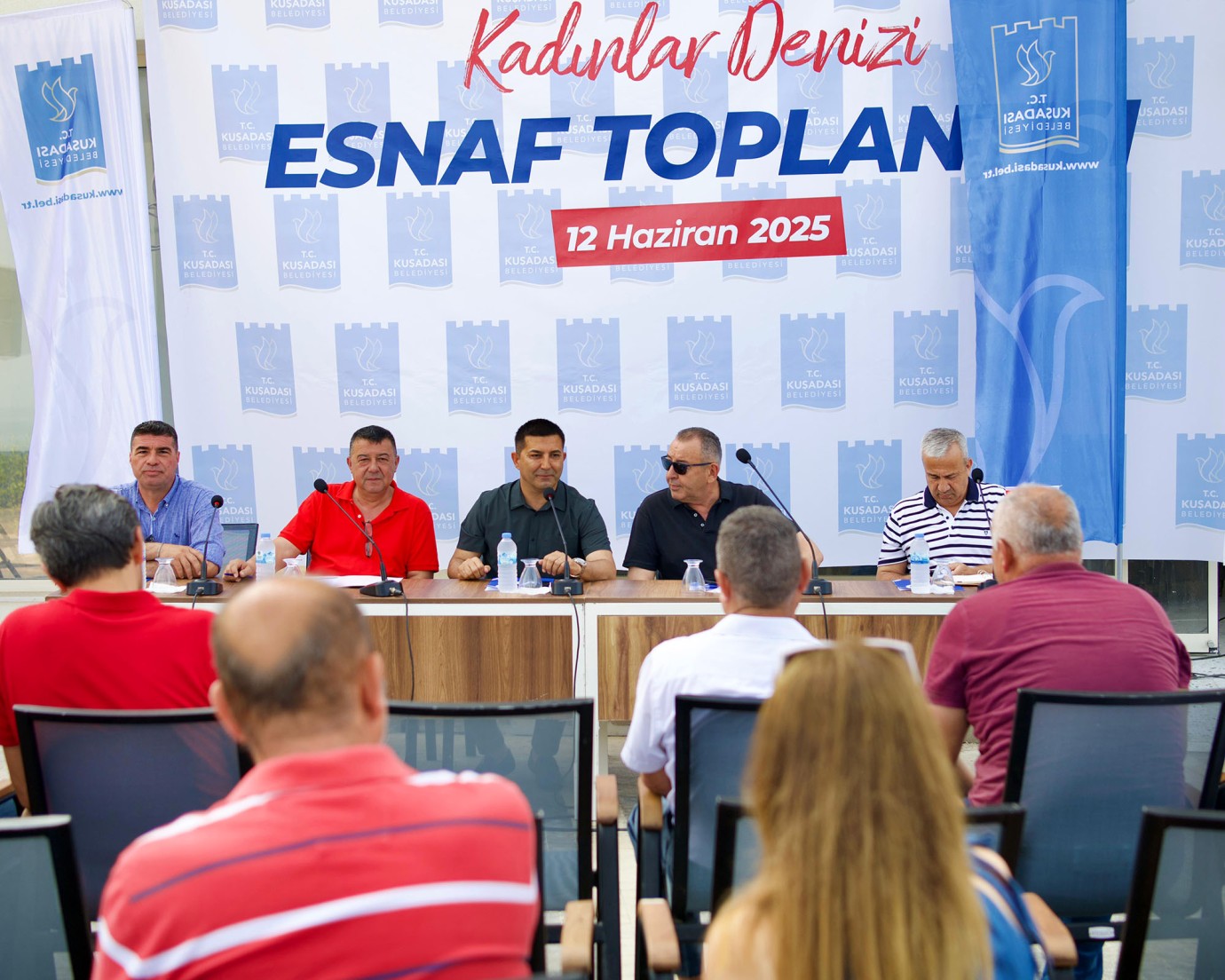BAŞKAN ÖMER GÜNEL “KADINLAR DENİZİ ESNAFININ BİRÇOK SORUNUNU ÇÖZDÜK”