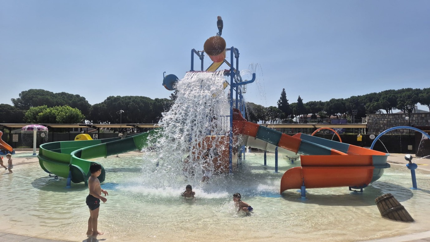 BAŞKAN ÇERÇİOĞLU’NDAN ÇOCUKLARA YAZ TATİLİ HEDİYESİ:  EĞLENCENİN ADRESİ TEKSTİL PARK AQUAPARK
