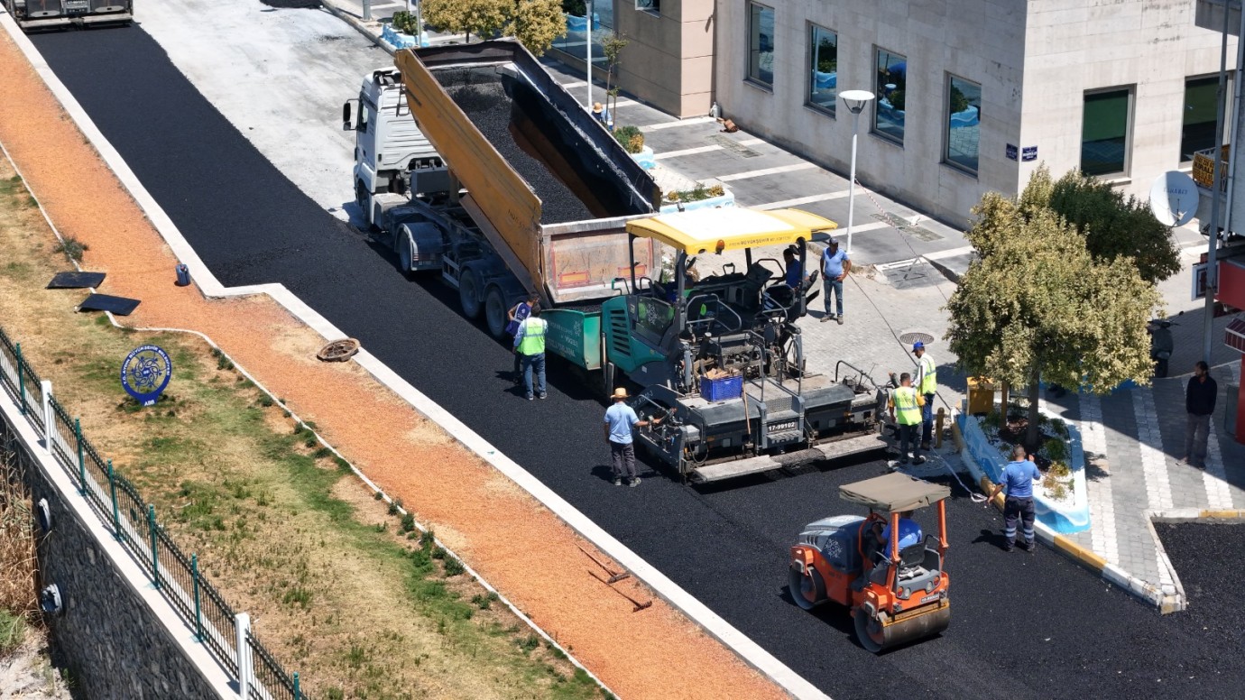 SÖKE'DE YOL YAPIM VE YENİLEME ÇALIŞMALARI SÜRÜYOR   Başkan Çerçioğlu Hizmetleri Vatandaşlarla Buluşturuyor