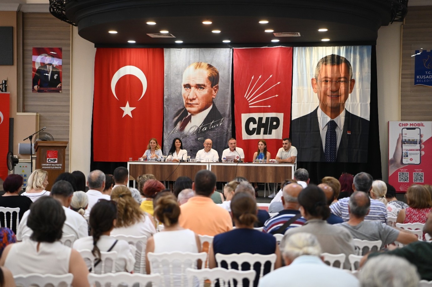 CHP Kuşadası İlçe Örgütü Genişletilmiş Örgüt Toplantısını Gerçekleştirdi Başkan Ömer Günel’in “Birlik” Çağrısı Damga Vurdu