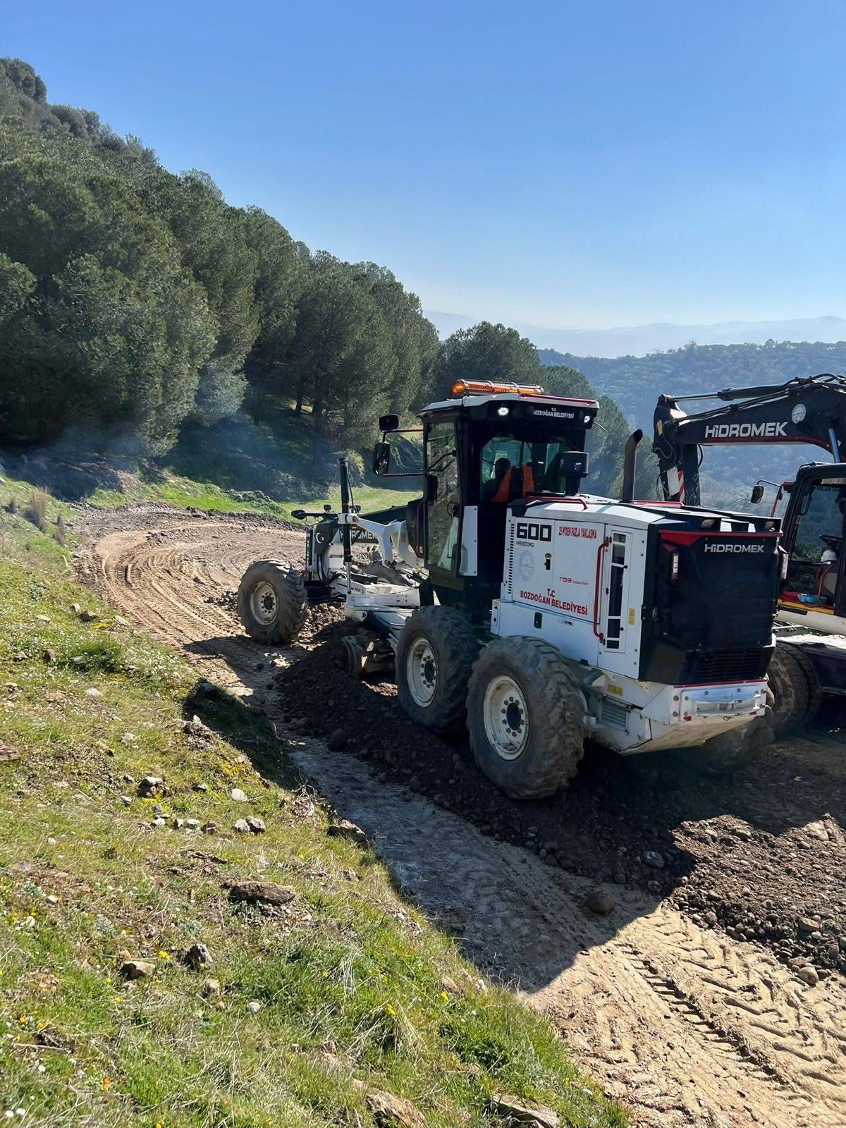 BOZDOĞAN BELEDİYESİ, KALE MESİRE ALANI’NDA YOL ÇALIŞMALARINA BAŞLADI
