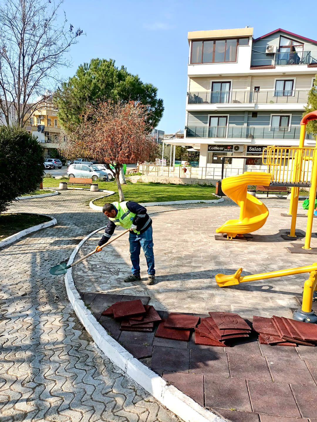 DİDİM BELEDİYESİ’NİN ÇALIŞMALARI İLE İLÇEDEKİ PARKLAR DAHA GÜZEL VE DAHA YEŞİL