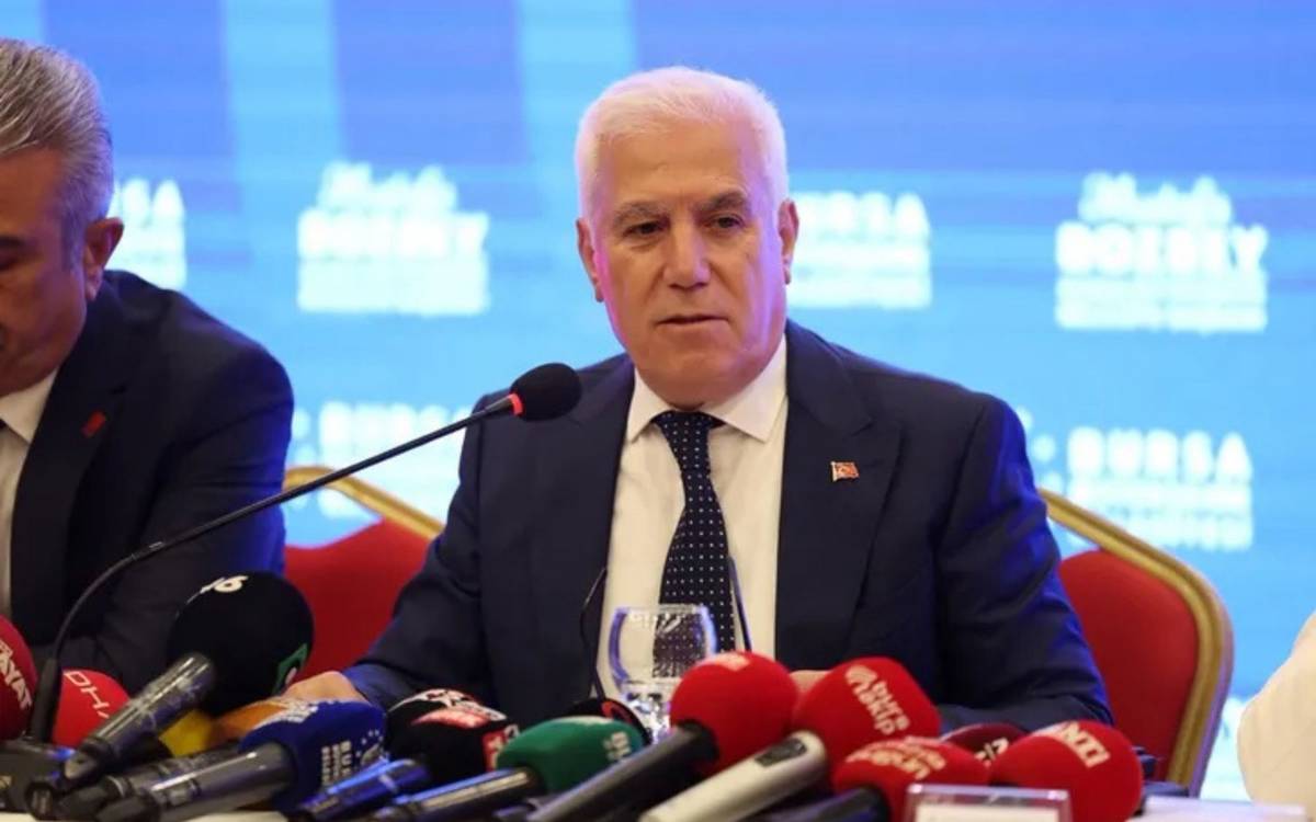 SON DAKİKA! Bursa Büyükşehir Belediye Başkanı Mustafa Bozbey dahil 55 kişi gözaltına alındı.