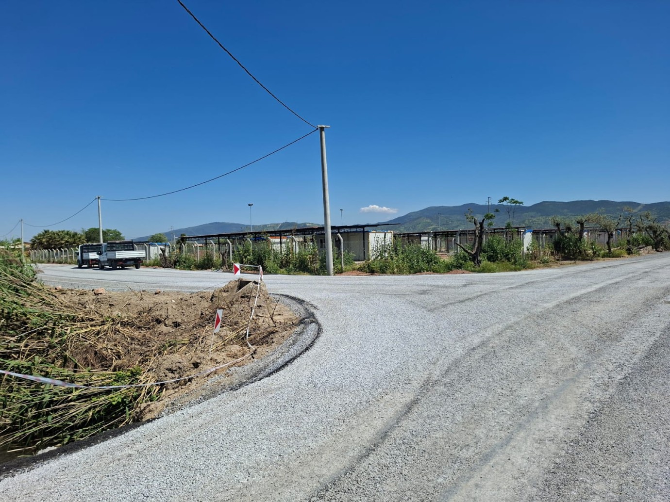 EFELER BELEDİYESİ ASFALTLAMA ÇALIŞMALARINA DEVAM EDİYOR