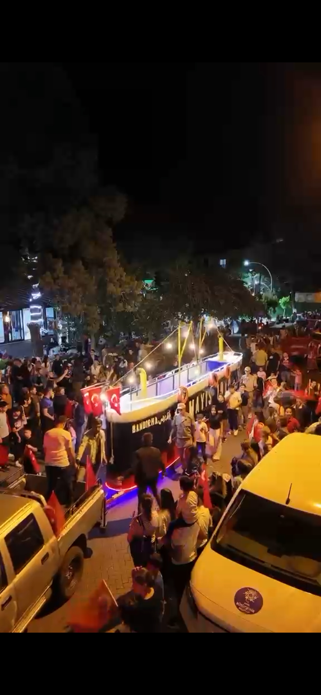 Bozdoğan Sokaklarında Bandırma Vapuru Coşkusu: 19 Mayıs’ta Bir İlk Yaşandı