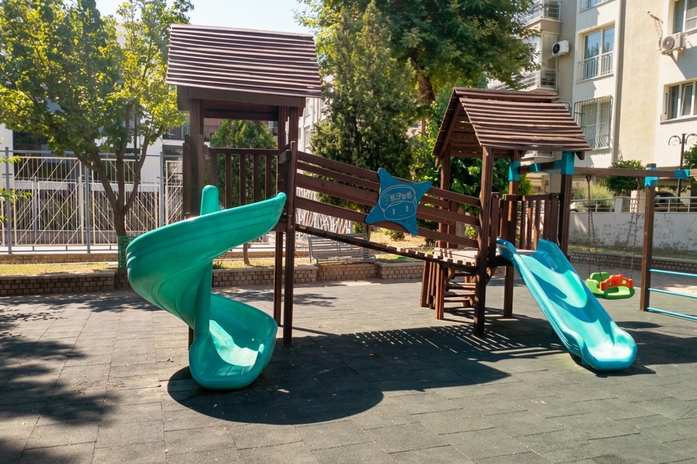 EFELER BELEDİYESİ’NDEN PARK VANDALLIĞINA HIZLI MÜDAHALE