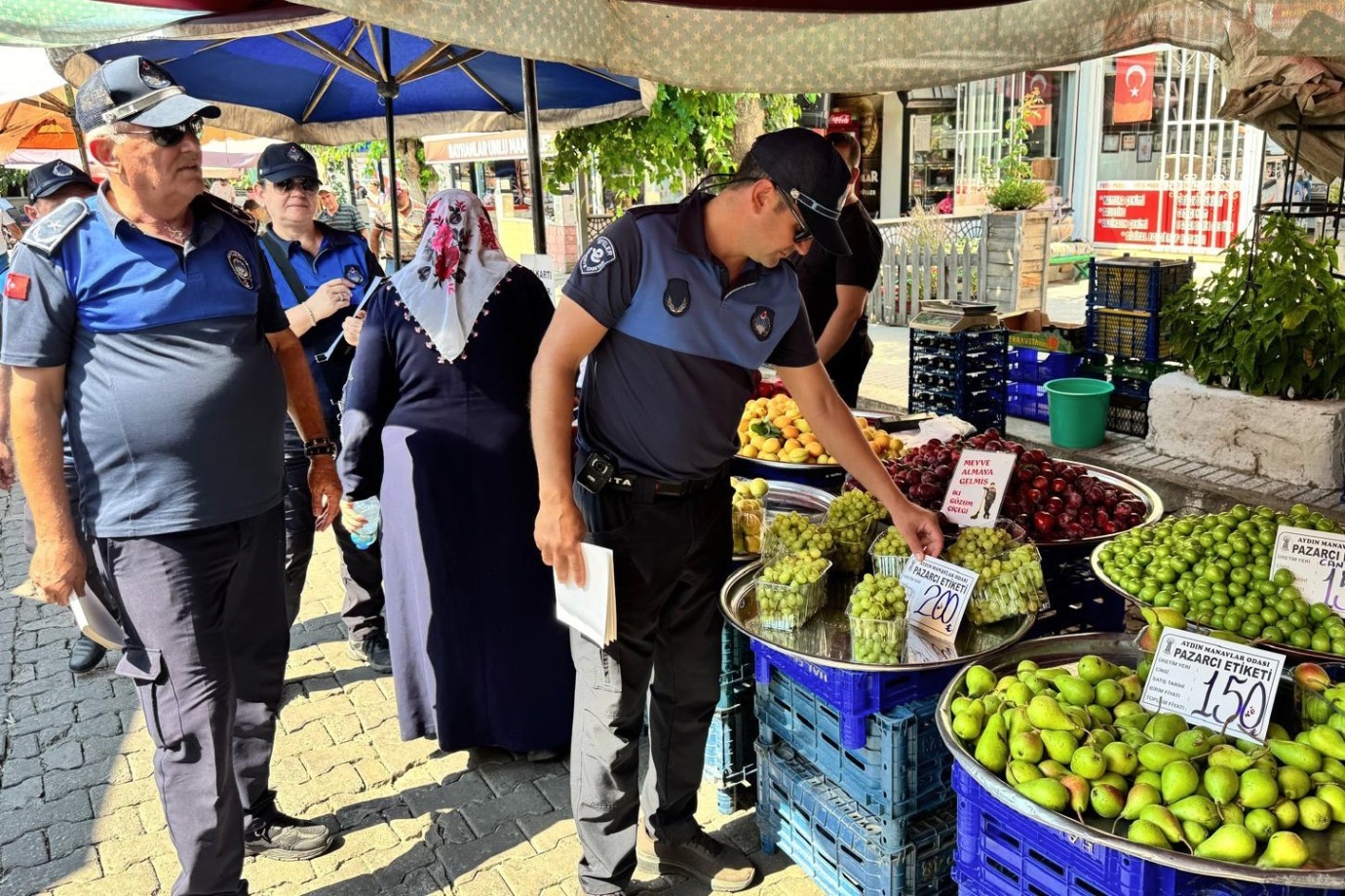 EFELER’DE ETİKETSİZ VE YANILTICI FİYATA GEÇİT YOK