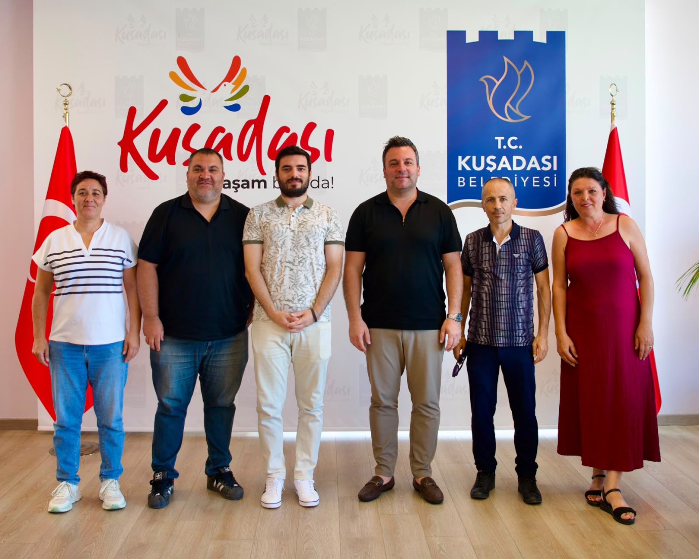 Kuşadası Gazeteciler Derneği'nden ilçe protoklüne ziyaret 