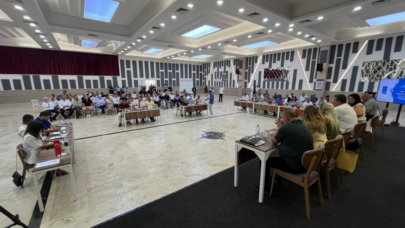 KUŞDASI BELEDİYE MECLİSİ’NDEN SOSYAL BELEDİYECİLİK VE SPOR ALANINDA ÖNEMLİ KARARLAR