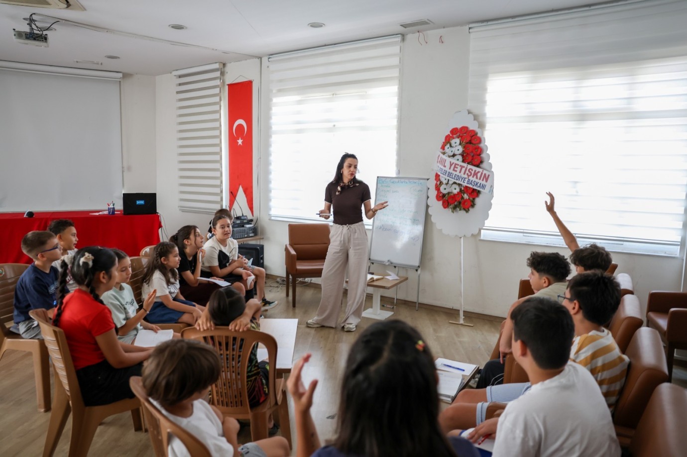 EFELER’DE ÇOCUKLAR FELSEFEYLE DÜŞÜNMEYİ ÖĞRENİYOR
