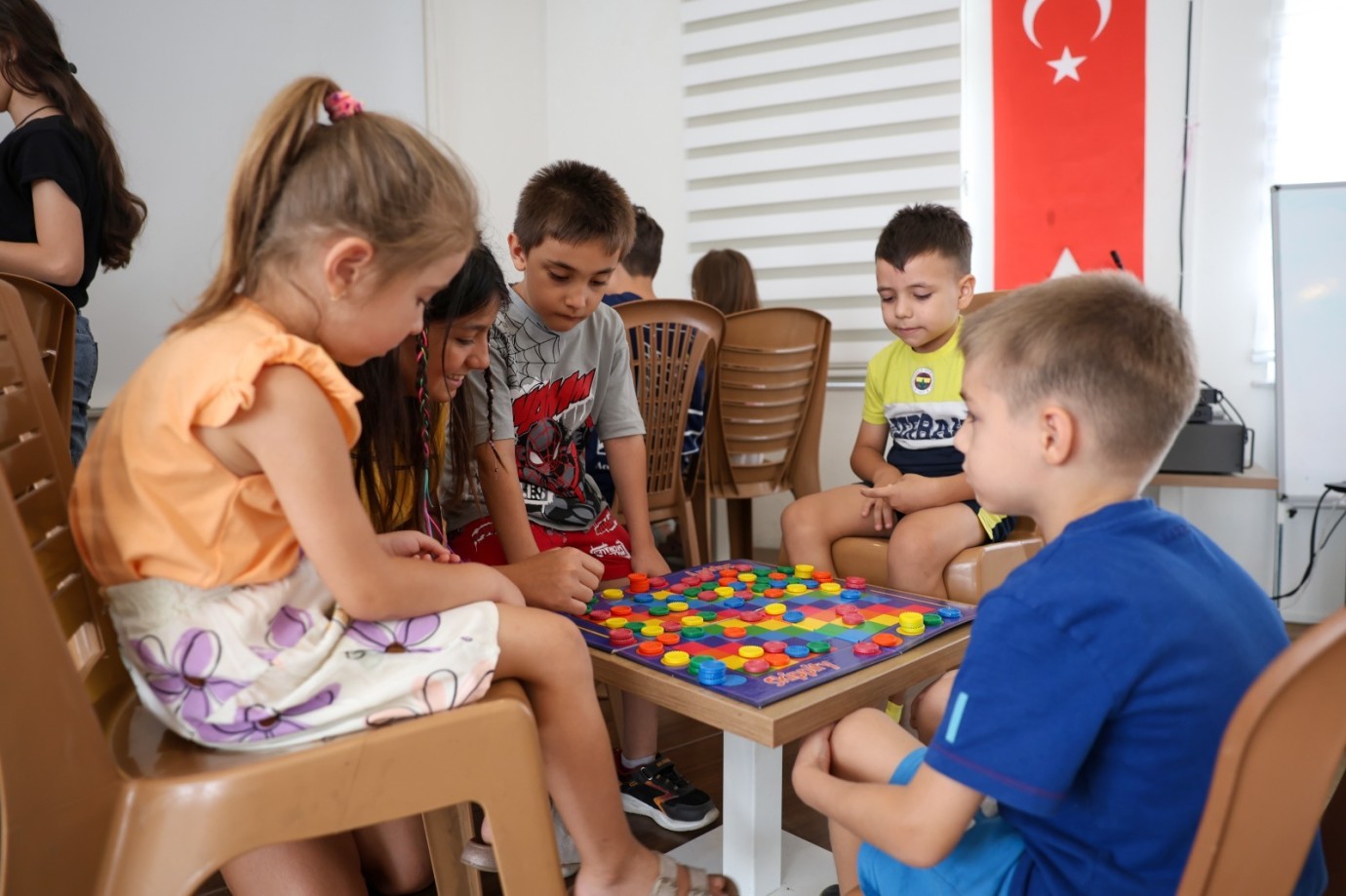 EFELER’İN ÇOCUKLARI AKIL OYUNLARIYLA GELECEĞE HAZIRLANIYOR