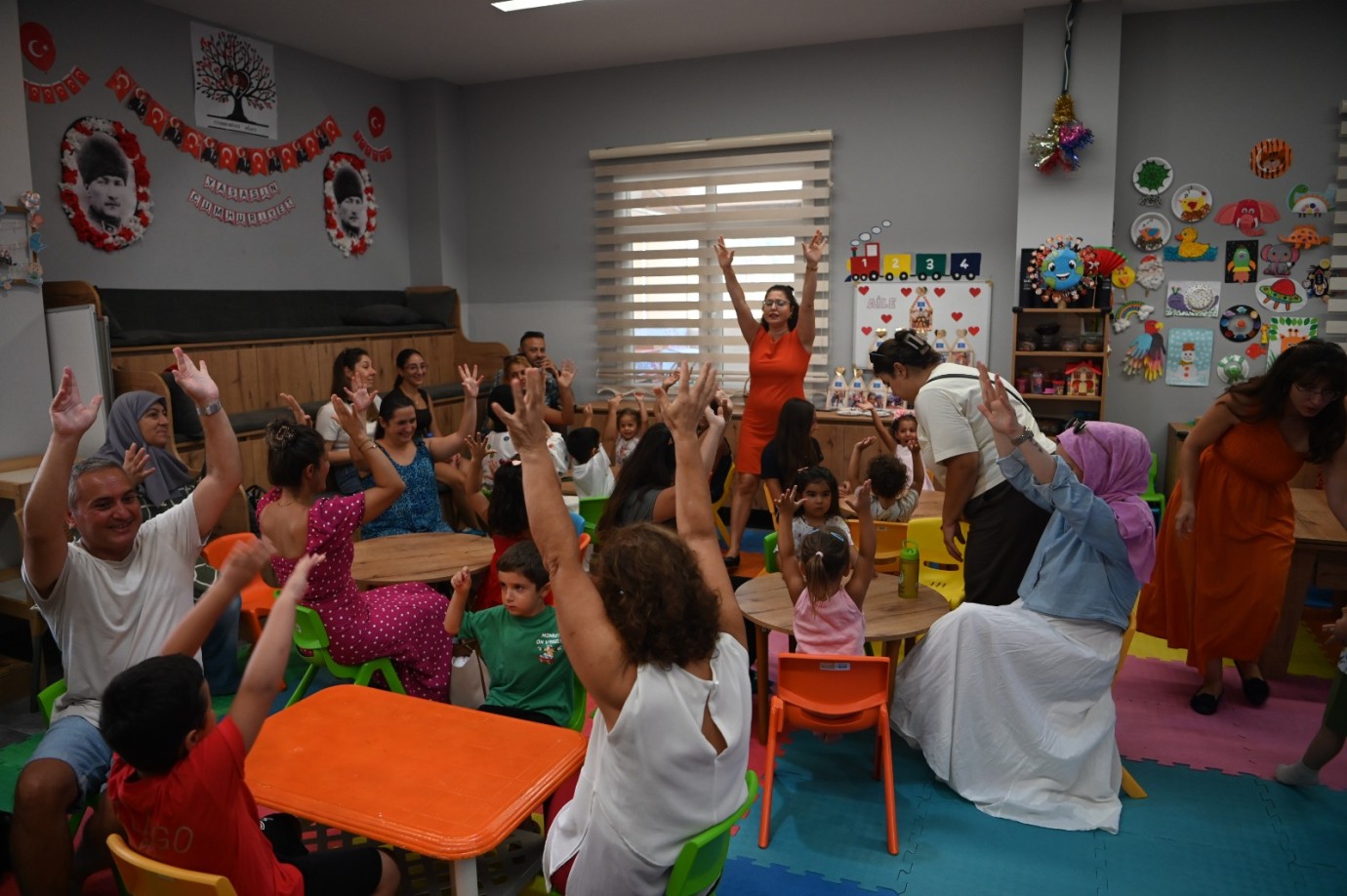 ANNE BABA ÇOCUK MERKEZİ’NDE MİNİKLER MEZUNİYET HEYECANI YAŞADI