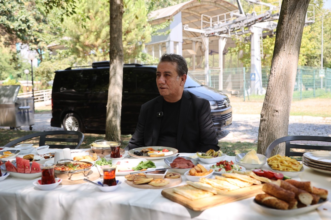 BAŞKAN ANIL YETİŞKİN DUYURDU: PINARBAŞI KAHVALTI EVİ KAPILARINI AÇTI