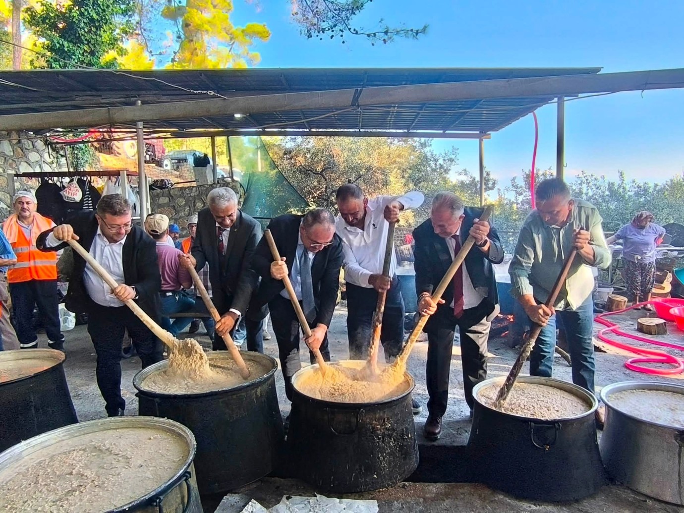 Karacasu’da 744. Dedebağ Keşkek Hayrı Gerçekleştirildi