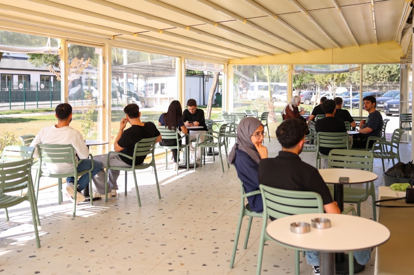 ÜNİVERSİTELİLERİN GÖZDE MEKANI YURT KAFE’YE YOĞUN İLGİ