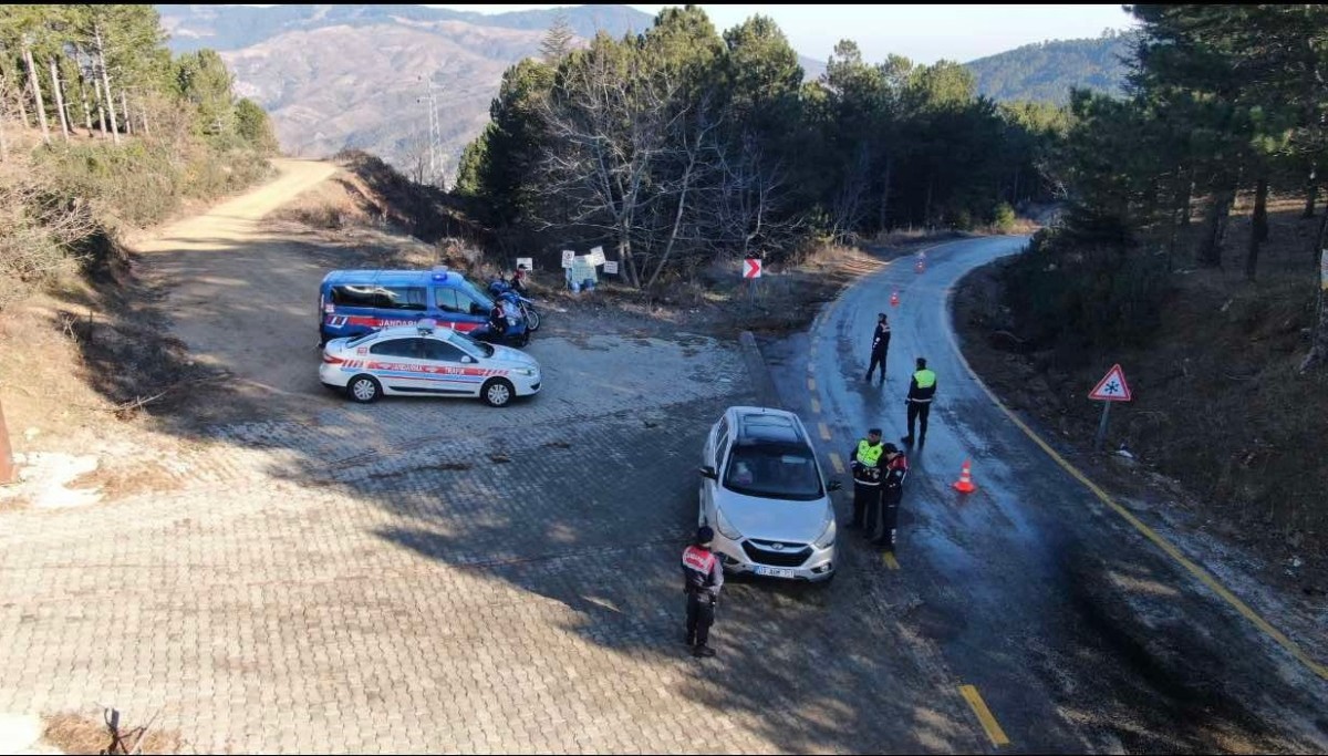 Aydın il Jandarma Ekipleri Havadan Trafik Denetiminde!