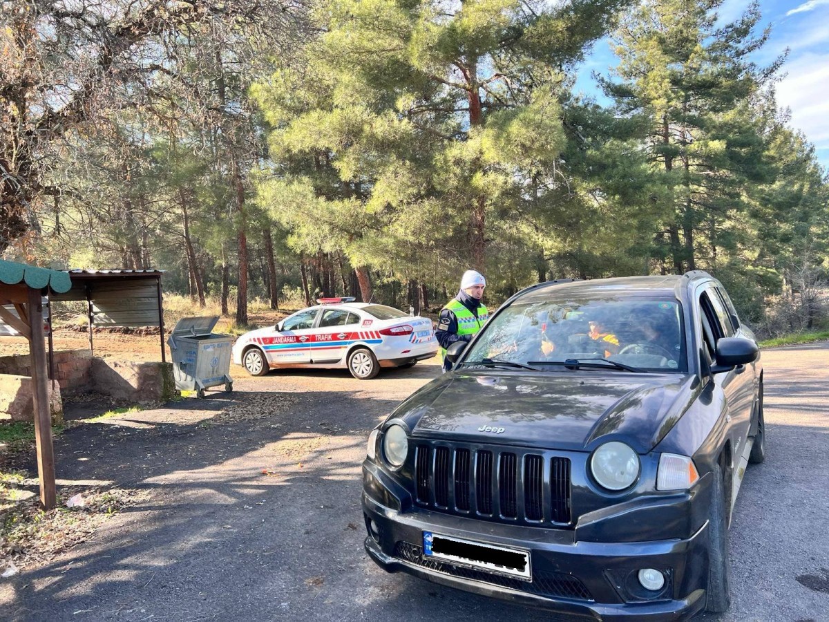 Aydın il Jandarma Komutanlığı, Karacasu Yeşilyurt Vadisi'nde Denetimlerini Sürdürüyor.