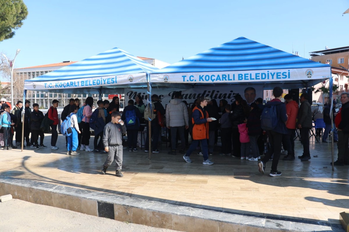 Koçarlı Belediyesi, Miraç kandili ve Deprem Şehitleri İçin Hayır Düzenledi.