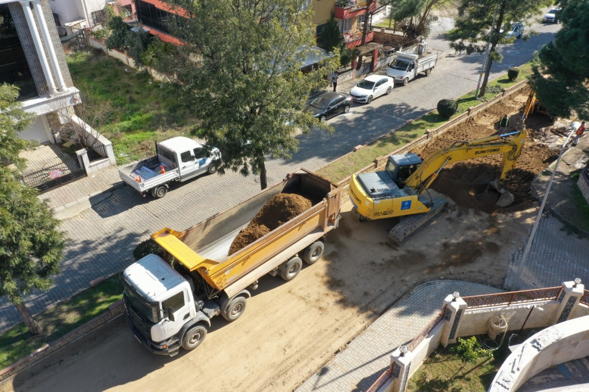AYDIN BÜYÜKŞEHİR BELEDİYESİ NAZİLLİ’NİN BULVARLARINI YENİLİYOR.