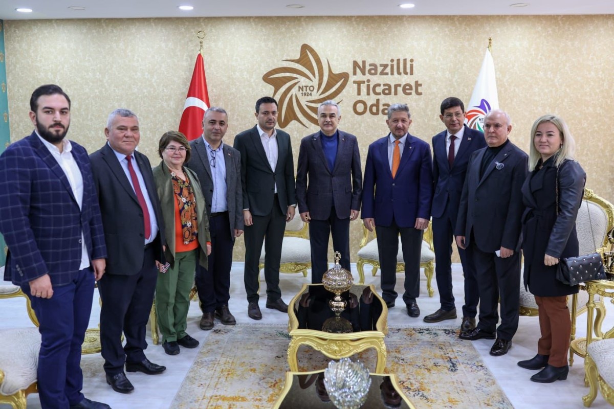 Aydın Şuanda El Freni Çekilmiş Bir Araba Gibi.