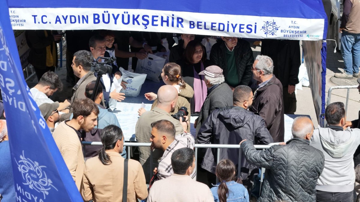 ÇERÇİOĞLU EFELER PAZAR PAZARI’NDA ON BİNLERCE FİDEYİ VATANDAŞLARLA BULUŞTURDU