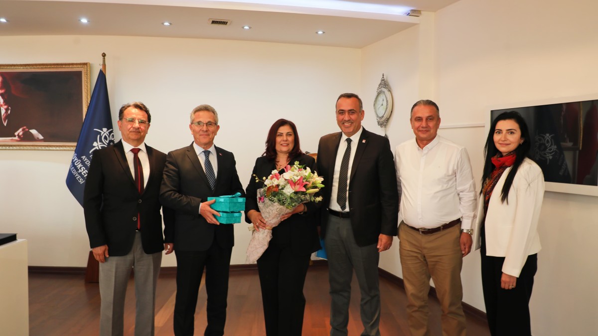 NAZİLLİ BELEDİYE BAŞKANI ERTUĞRUL TETİK VE MECLİS ÜYELERİNDEN BAŞKAN ÖZLEM ÇERÇİOĞLU'NA NEZAKET ZİYARETİ
