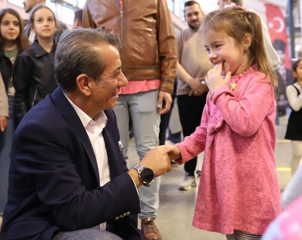 EFELER BELEDİYE BAŞKAN'I ANIL YETİŞKİN'DEN 23 NİSAN MESAJI