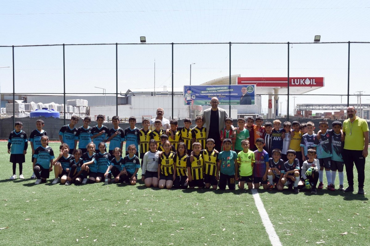 GERMENCİK’TE BAHAR FUTBOL TURNUVASI BAŞLADI: İLK VURUŞ BAŞKAN BURAK ZENCİRCİ'DEN