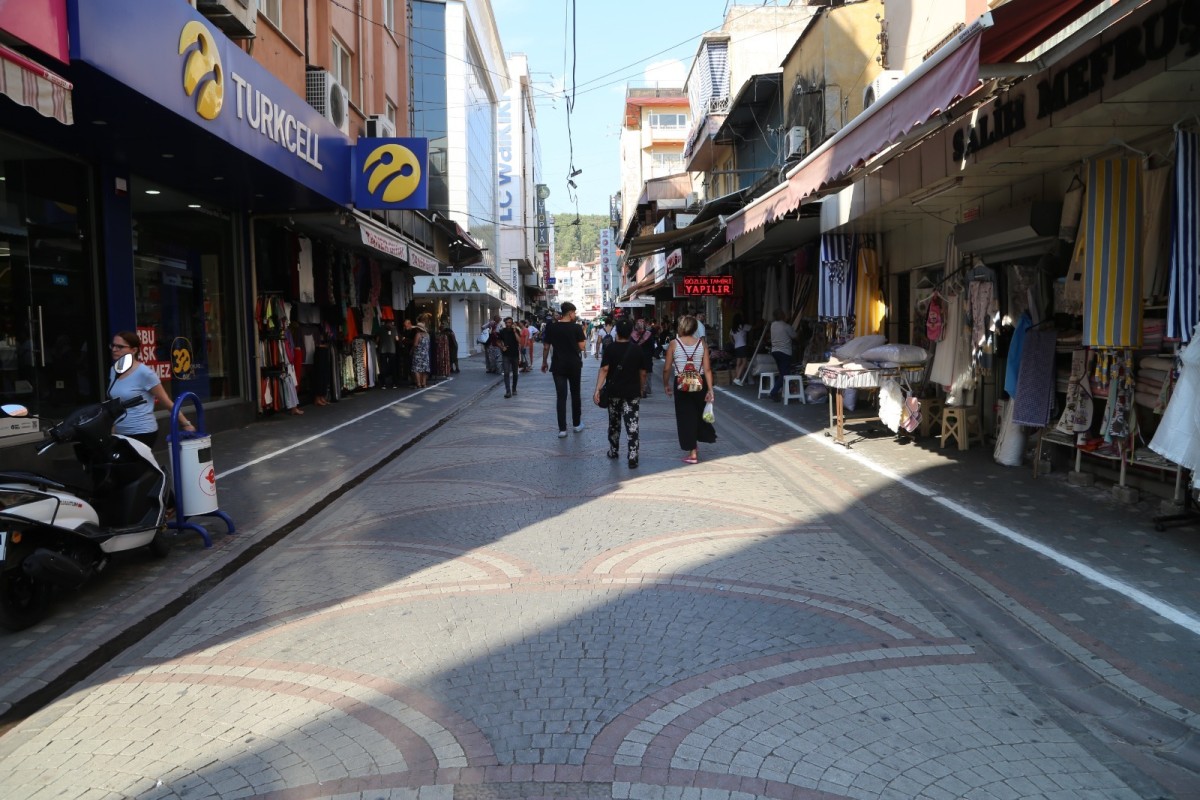 YAĞCILAR İÇİ’NDE SIFIR İŞGALİYE UYGULAMASI KALDIRILDI ESNAFIN YÜZÜ GÜLDÜ