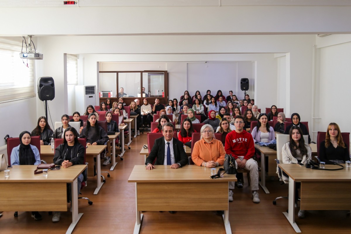 EFELER BELEDİYESİ ADÜ’LÜ GENÇLERİ AĞIRLADI