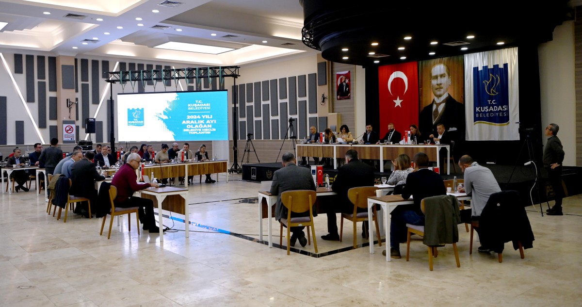 KUŞADASI BELEDİYE MECLİSİ YILIN SON TOPLANTISINI YAPTI