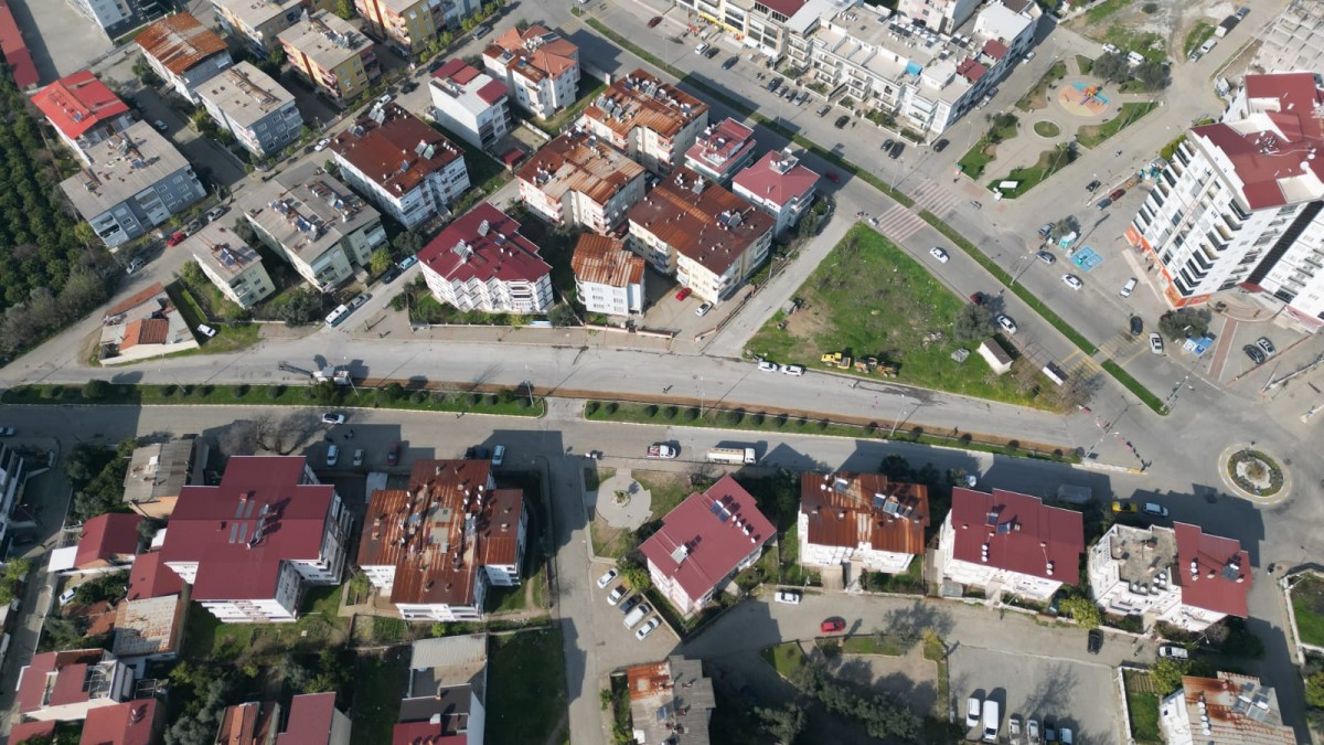 BAŞKAN ÇERÇİOĞLU NAZİLLİ’NİN YOLLARINI YENİLİYOR