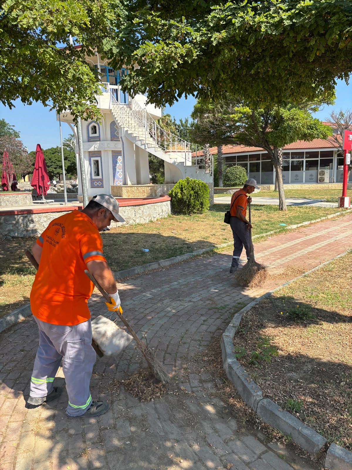 BAŞKAN ZENCİRCİ SÖZÜNÜ TUTTU İŞÇİLER İKRAMİYELERİNİ ALDI
