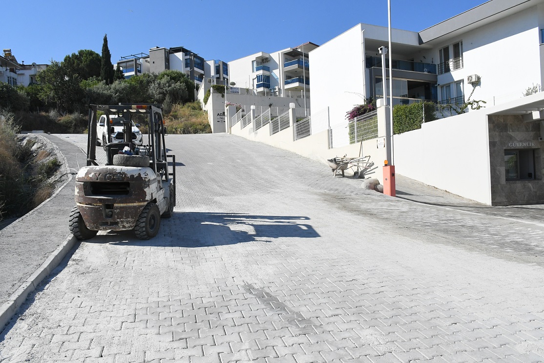 KUŞADASI BELEDİYESİ’NDEN KENT GENELİNDE ALT VE ÜSTYAPI ATAĞI
