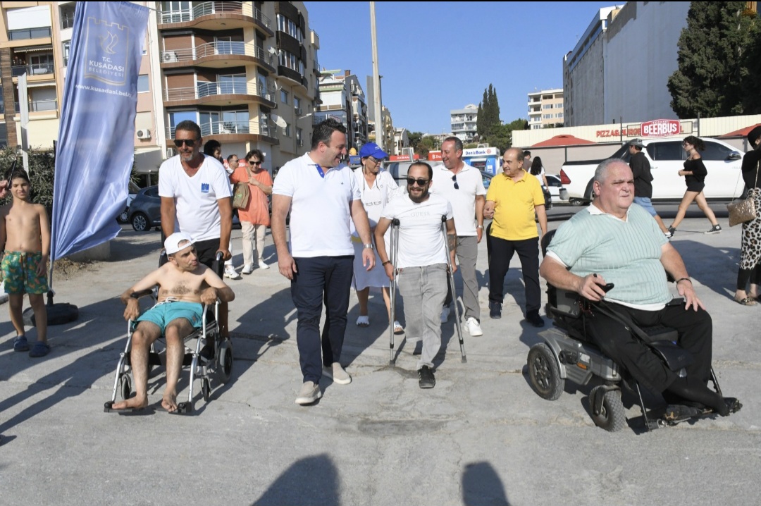ENGELSİZ PLAJDA ENGELLER BİR BİR AŞILIYOR