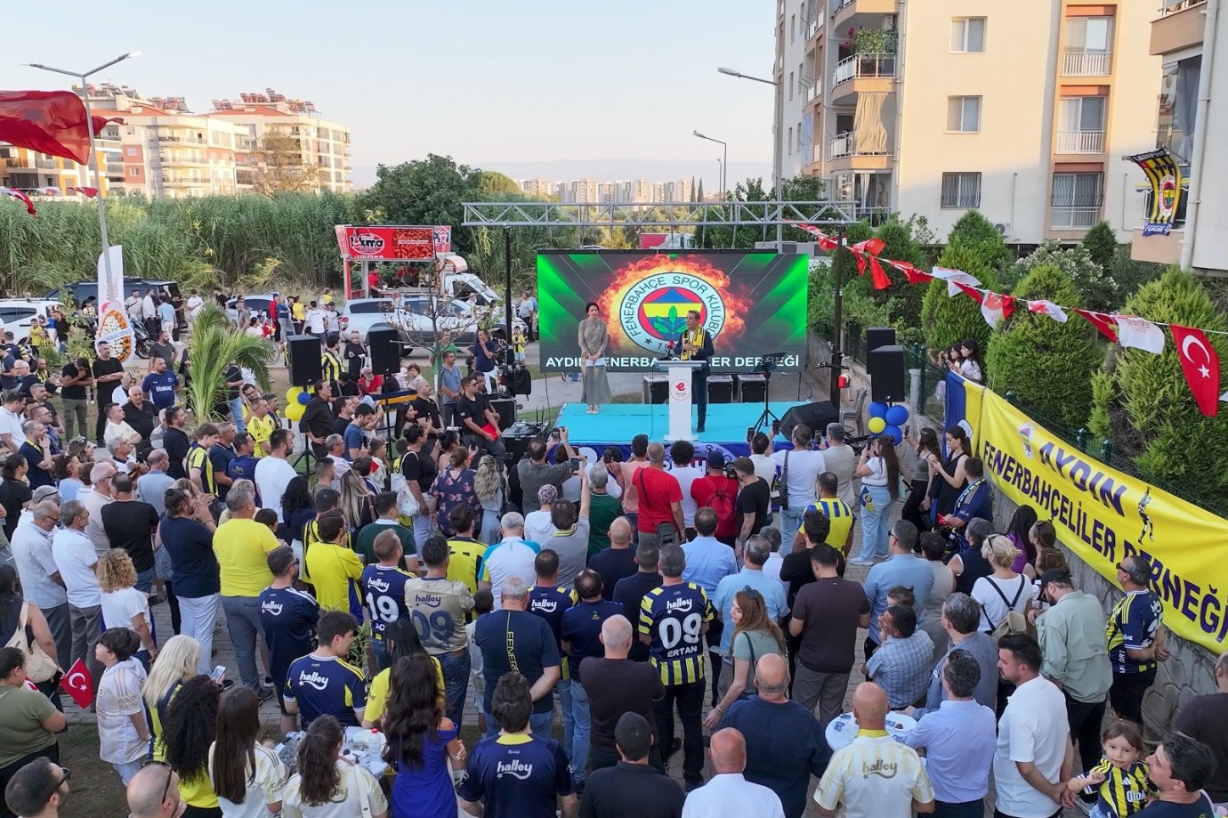 BAŞKAN ANIL YETİŞKİN SÖZÜNÜ TUTTU FENERBAHÇELİLER PARKI AÇILDI