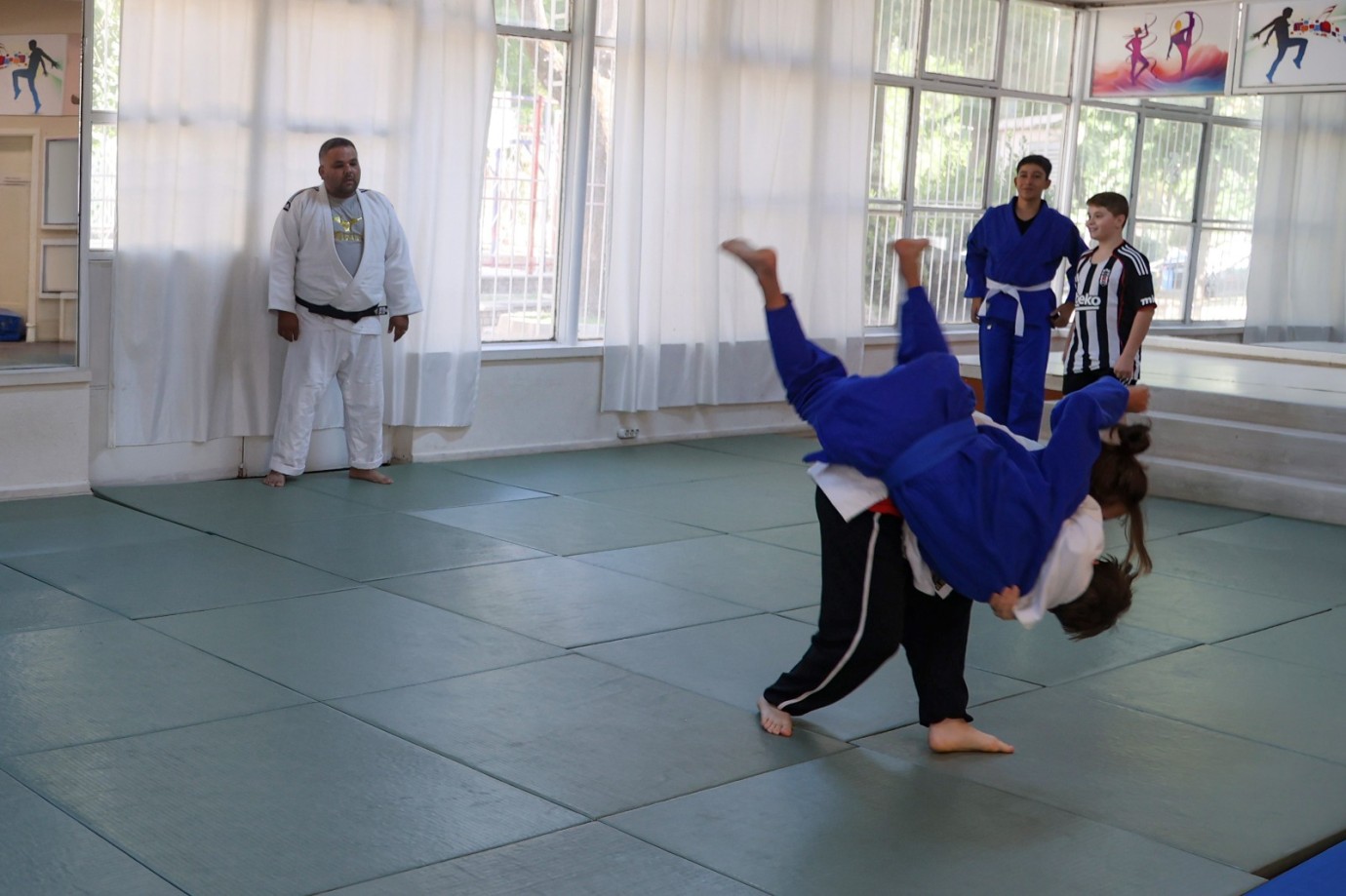 BAŞKAN ANIL YETİŞKİN'DEN ÇOCUKLARA HEM SPOR HEM GELECEĞE YATIRIM