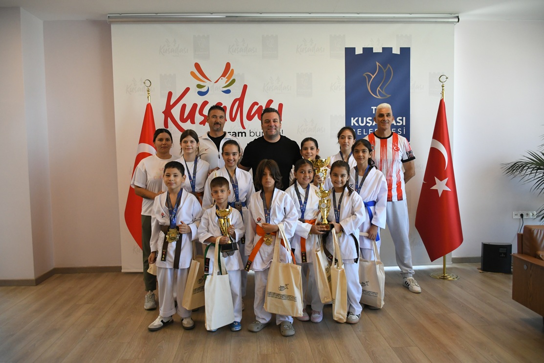 TATAMİNİN ŞAMPİYONLARI BAŞARILARINI BAŞKAN VEKİLİ DEMİRTAŞ İLE PAYLAŞTI