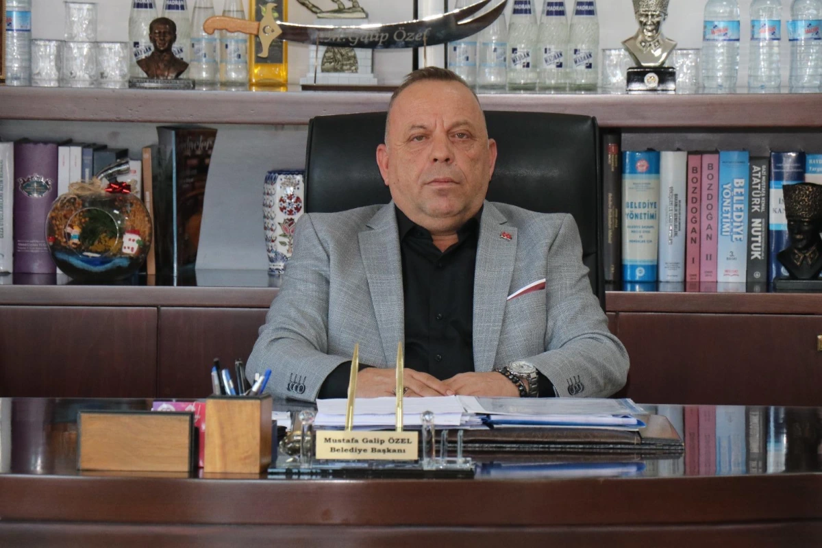 Başkan Galip Özel’den zeytin fiyatlarına tepki: 
“Çiftçinin bir yıllık emeği bir bardak çay parasına satılamaz”